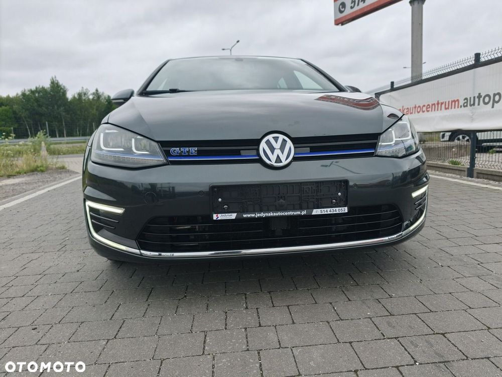 Volkswagen Golf - 6