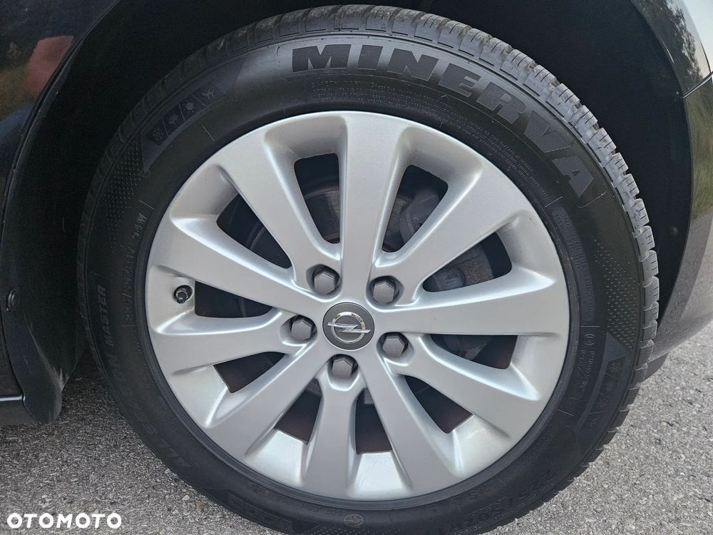 Opel Astra 2.0 CDTI Exklusiv - 37