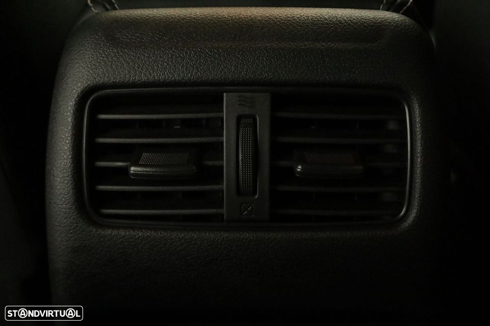 Nissan Qashqai 1.3 DIG-T N-Connecta LED Xtronic - 23