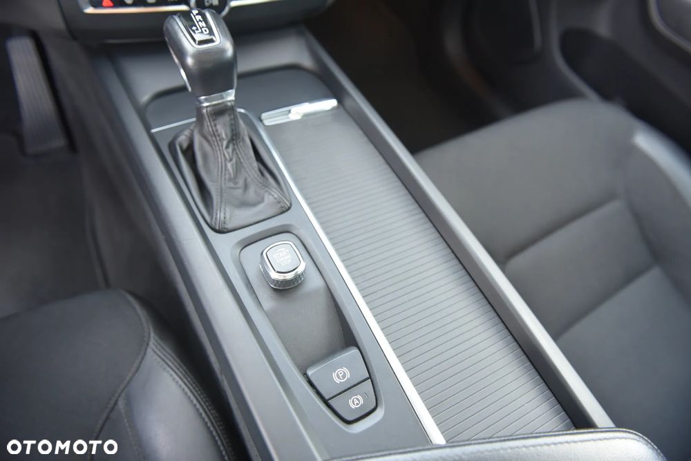 Volvo XC 60 - 31
