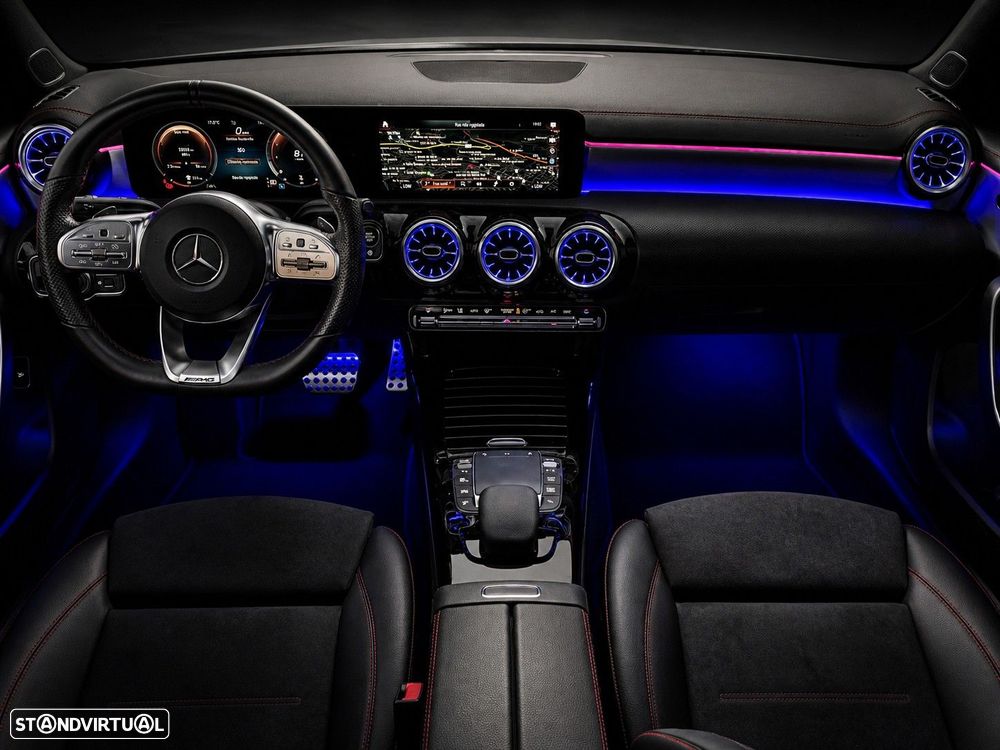 Mercedes-Benz A 180 7G-DCT AMG Line - 12