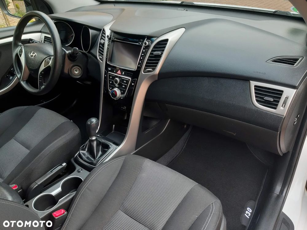Hyundai i30 blue 1.4 YES Gold - 27
