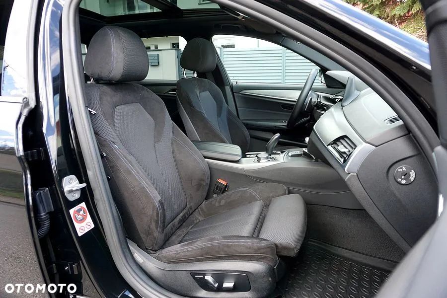 BMW Seria 5 520d M Sport sport - 29