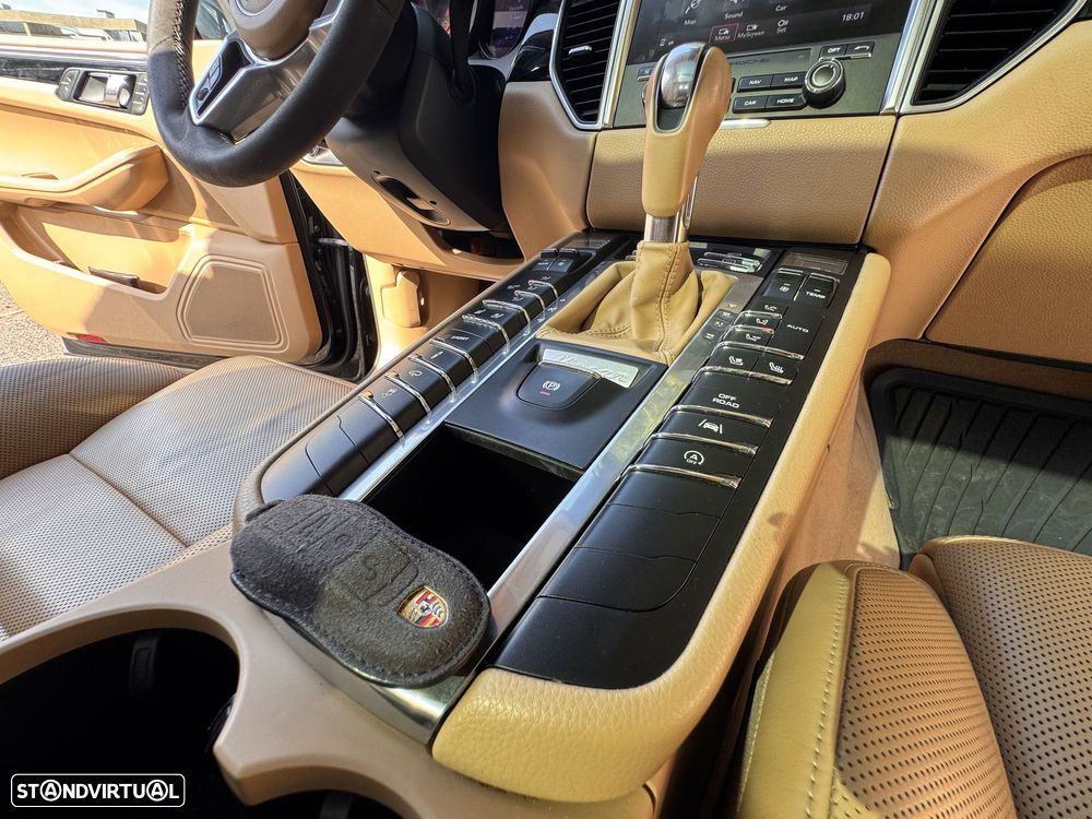 Porsche Macan S - 18