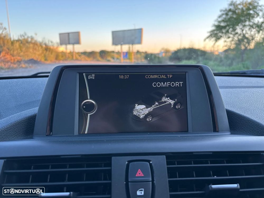 BMW 118 dA Line Sport - 27