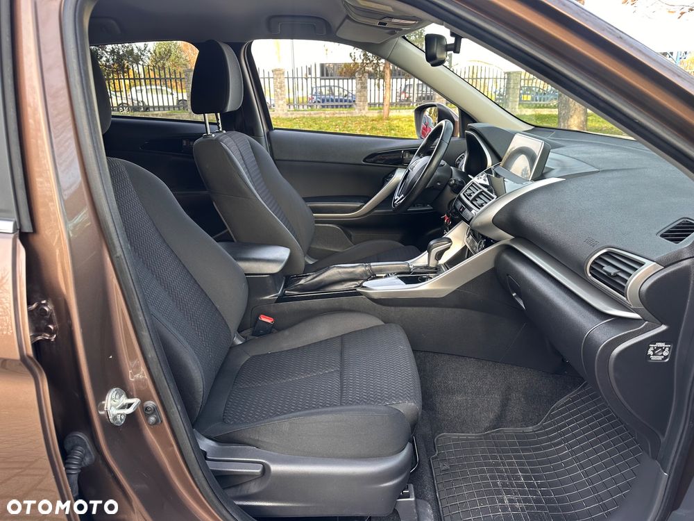 Mitsubishi Eclipse Cross 1.5 T GPF Inbusiness CVT - 23