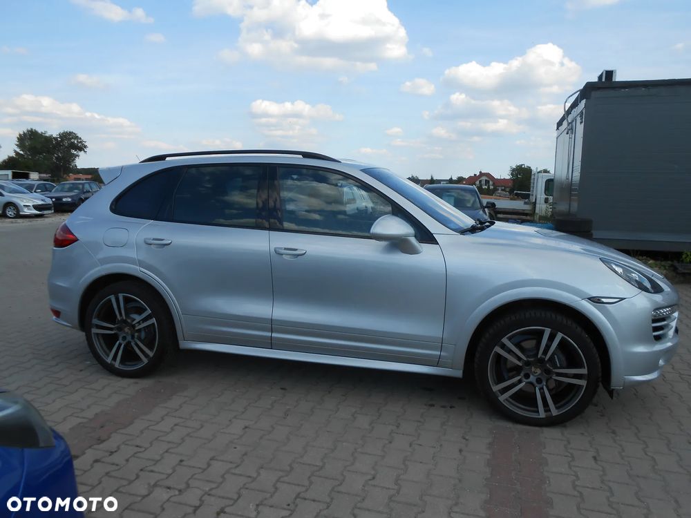 Porsche Cayenne Diesel Platinum Edition - 4