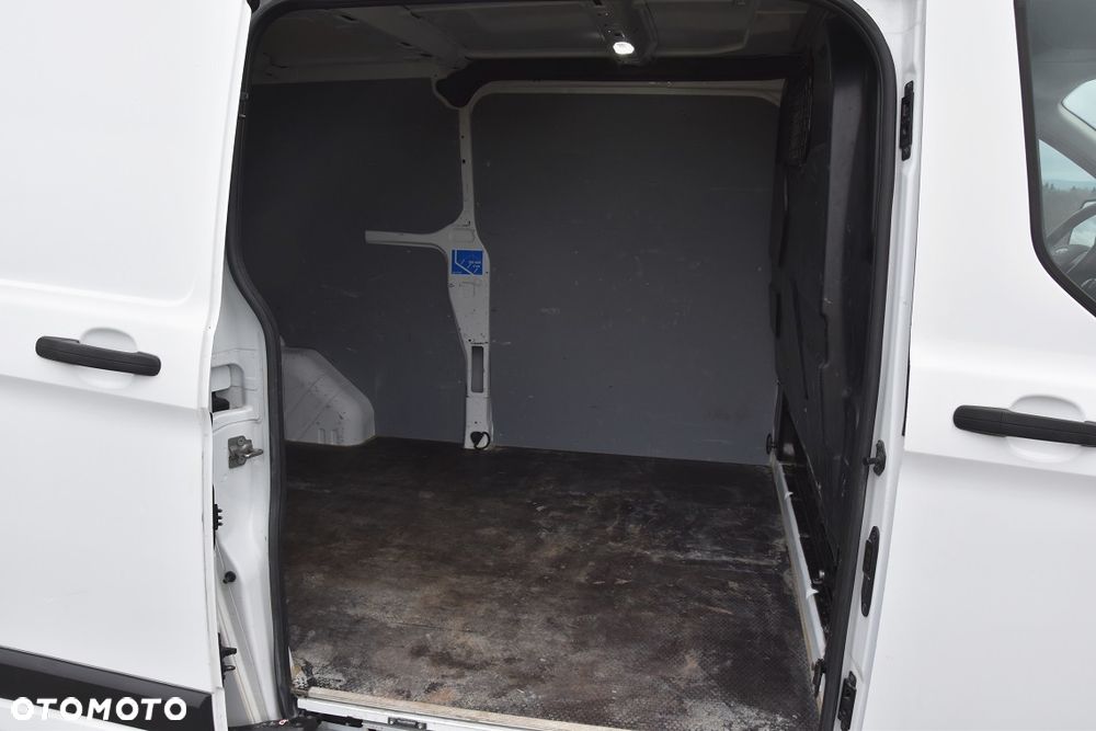 Ford TRANSIT CUSTOM 300 L2H1 - 10