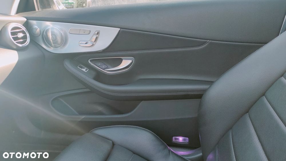 Mercedes-Benz Klasa C 300 7G-TRONIC - 9