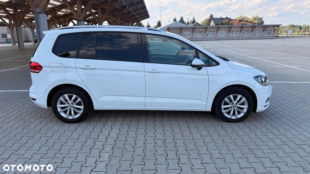 Volkswagen Touran 1.6 TDI SCR (BlueMotion Technology) DSG Trendline - 4
