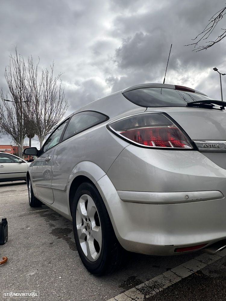 Opel Astra GTC 1.6 - 16