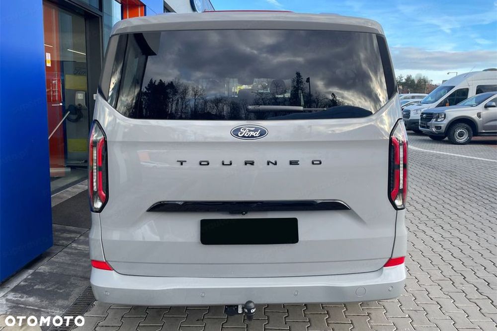 Ford Tourneo Custom - 5