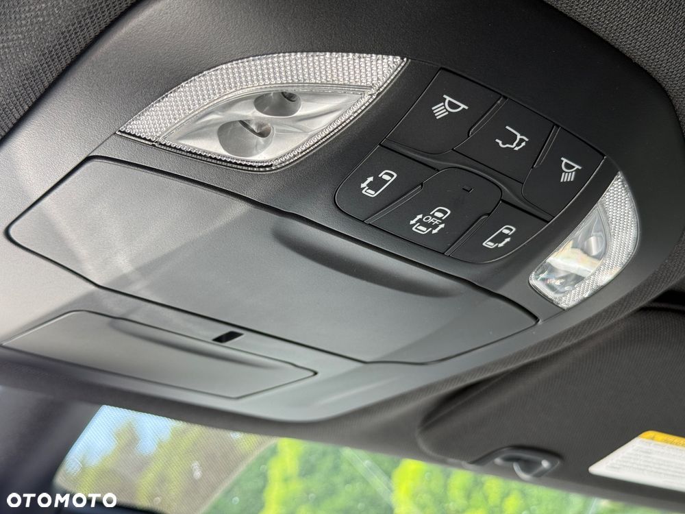Chrysler Pacifica - 25