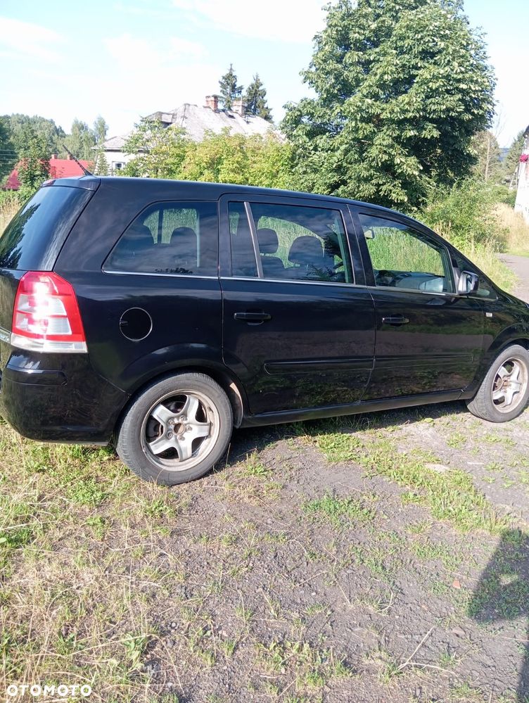 Opel Zafira - 4