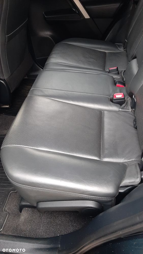 Toyota RAV4 2.2 D-CAT Premium - 6
