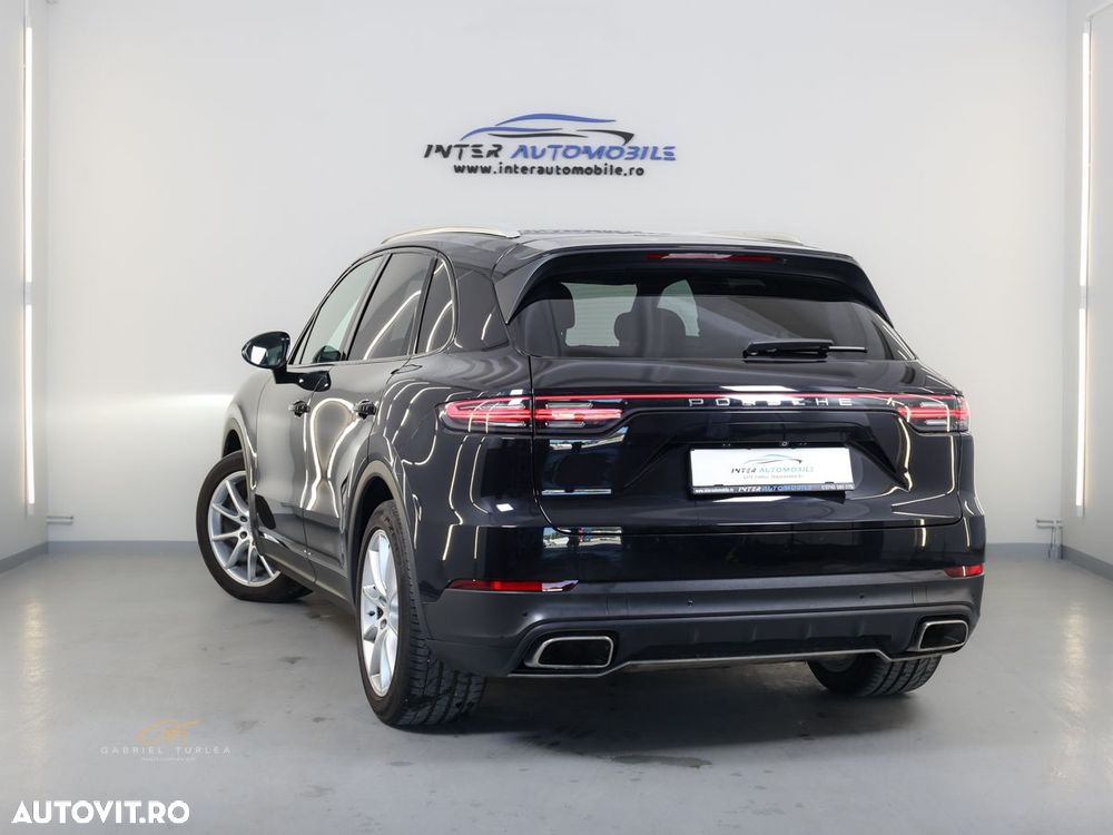 Porsche Cayenne - 10