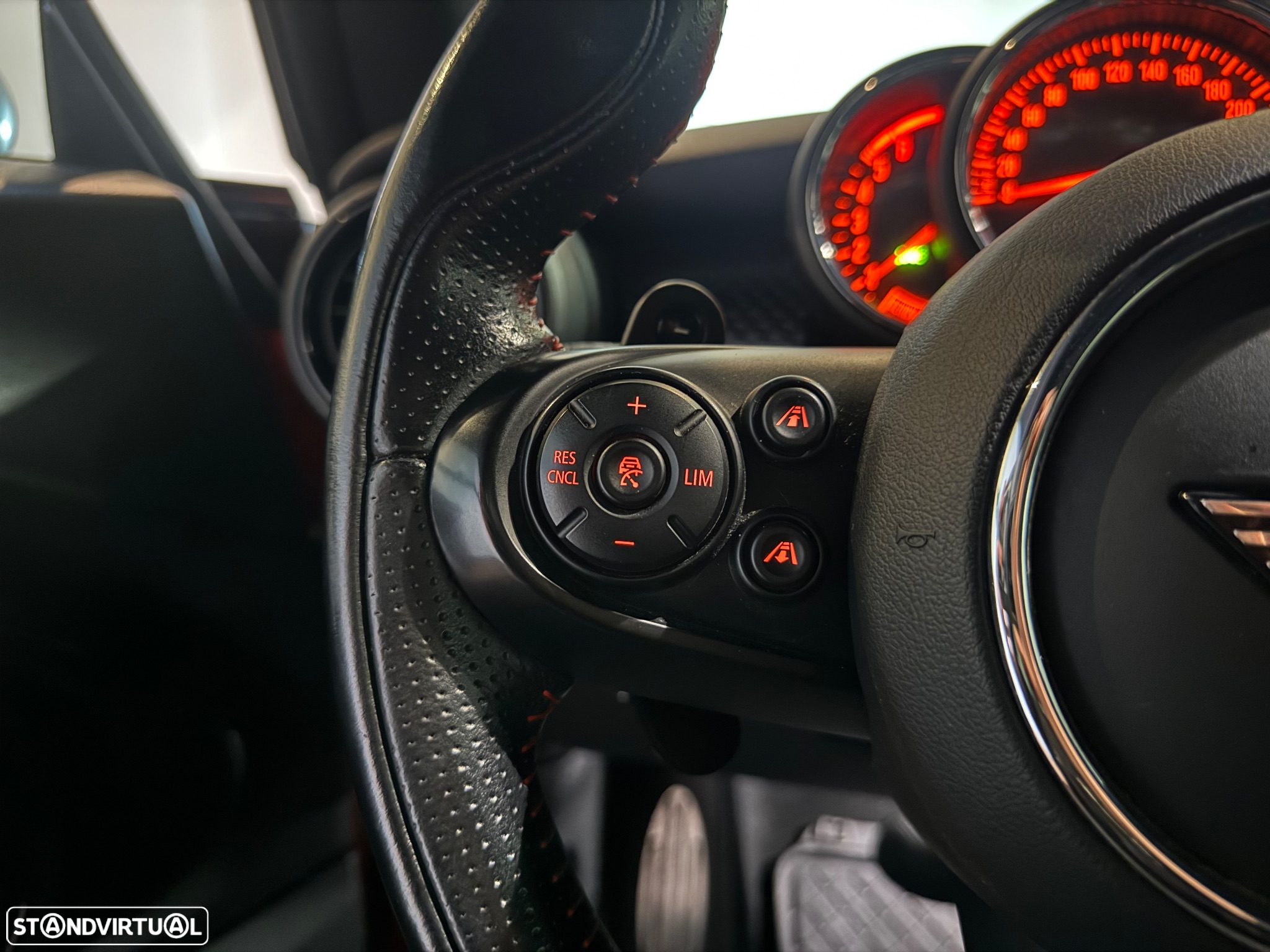 MINI 3 Portas Cooper SD Auto Desportiva - 9
