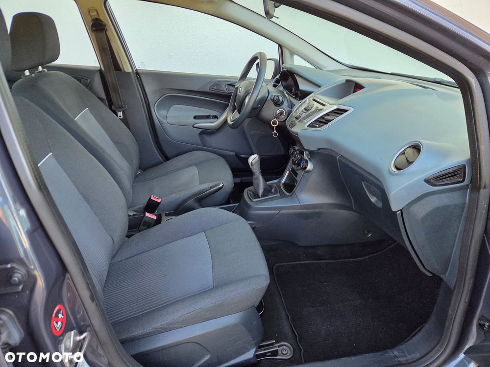 Ford Fiesta - 11