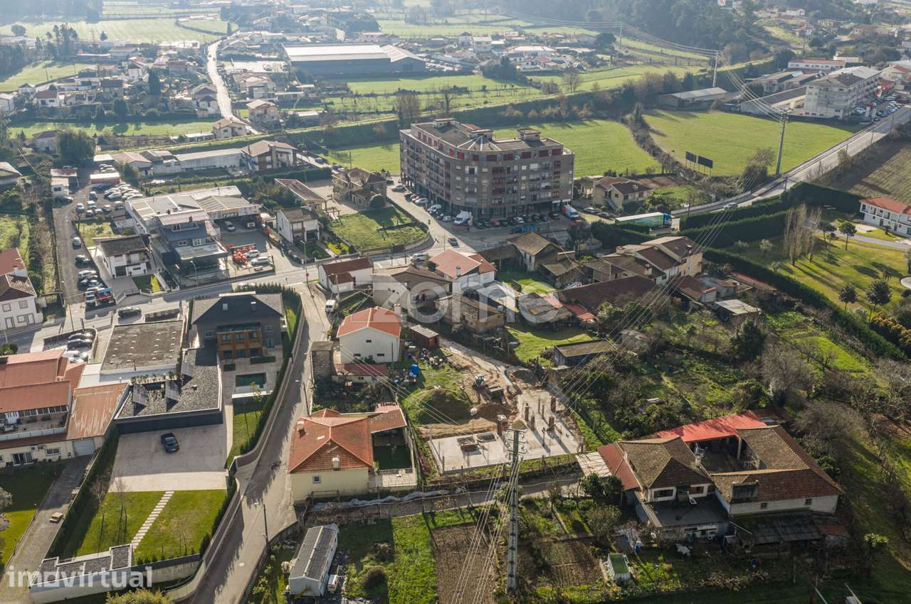 Moradia na Trofa com 1.866 m2 Terreno e 684 m² área de Construção - Grande imagem: 5/44