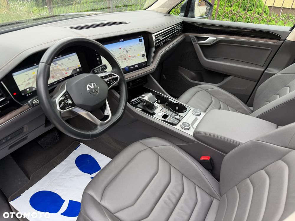 Volkswagen Touareg 3.0 V6 TFSI Plug-In Hybrid 4Mot Atmosphere - 9