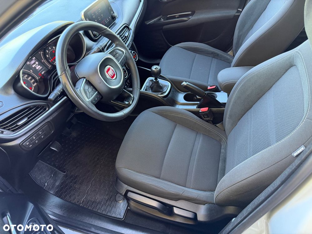 Fiat Tipo 1.4 T-Jet 16v Lounge - 18
