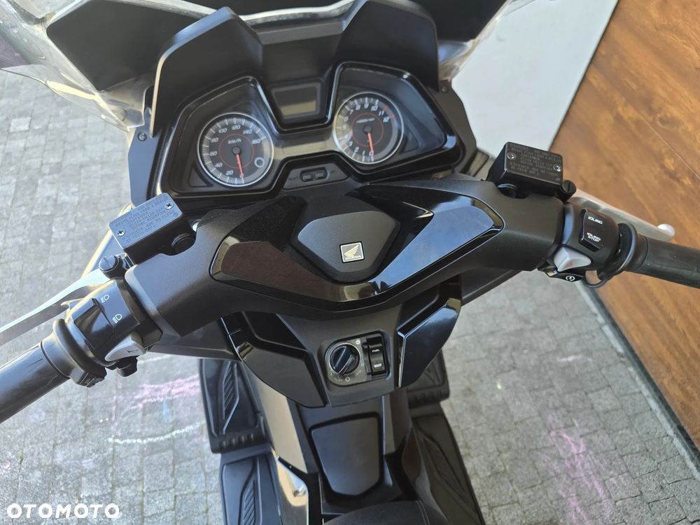 Honda NSS - 11