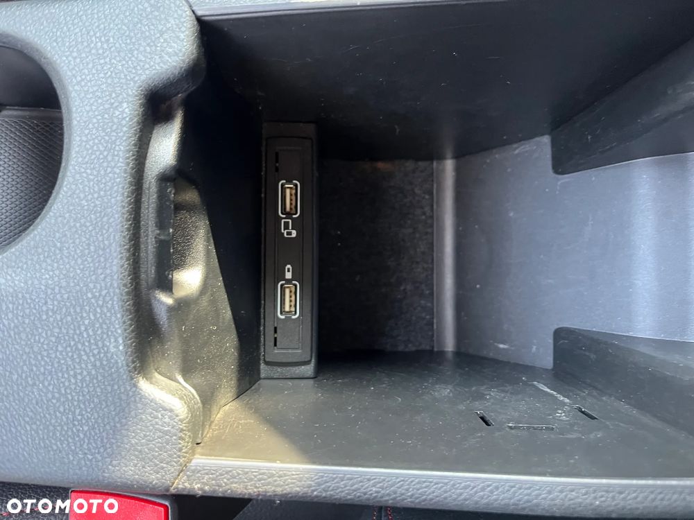 Mercedes-Benz GLA 200 7G-DCT AMG Line - 19