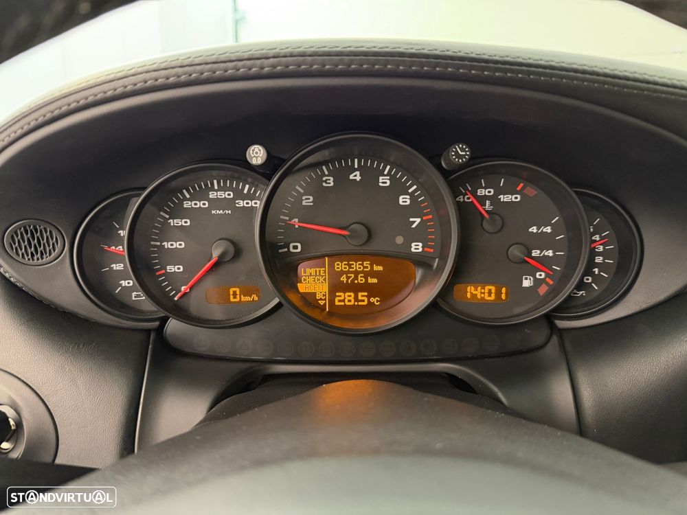 Porsche 911 (996) GT2 - 22
