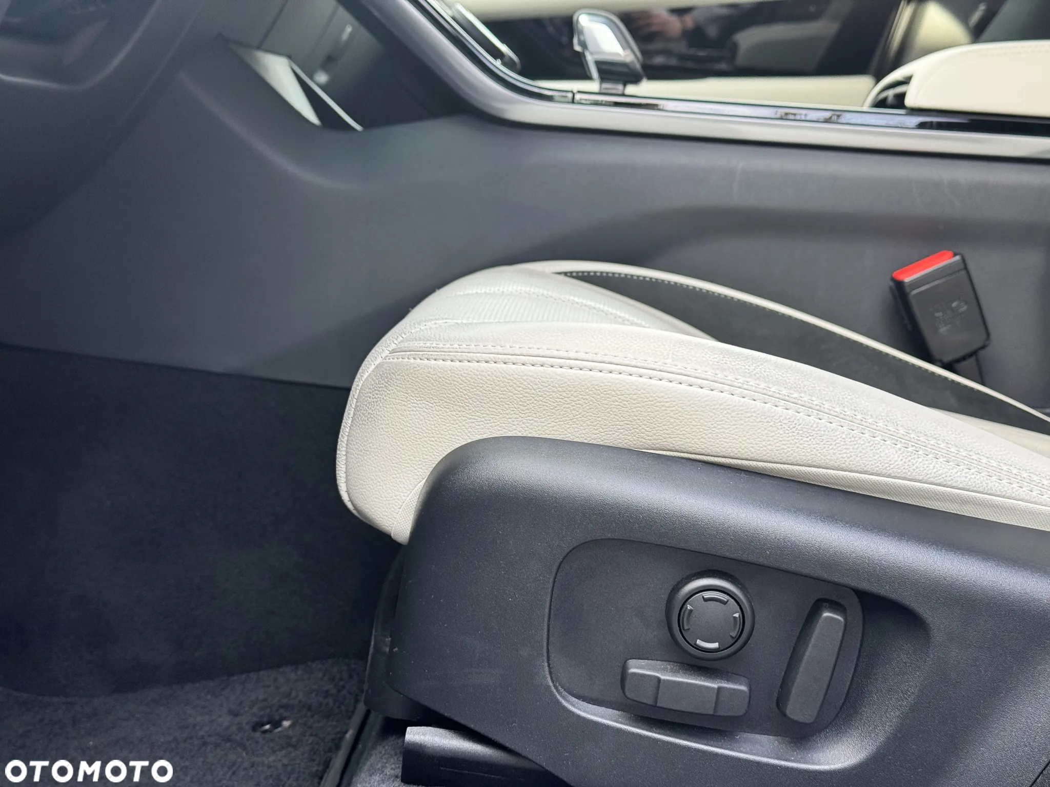 Land Rover Range Rover Velar D200 R-Dynamic SE - 17