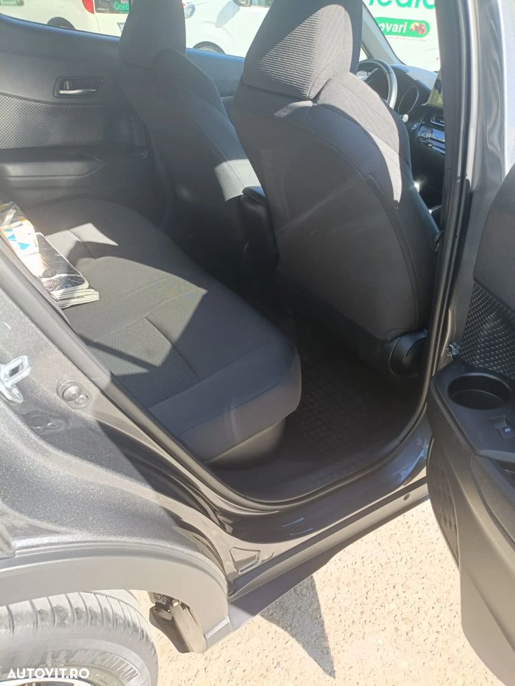 Toyota C-HR - 9