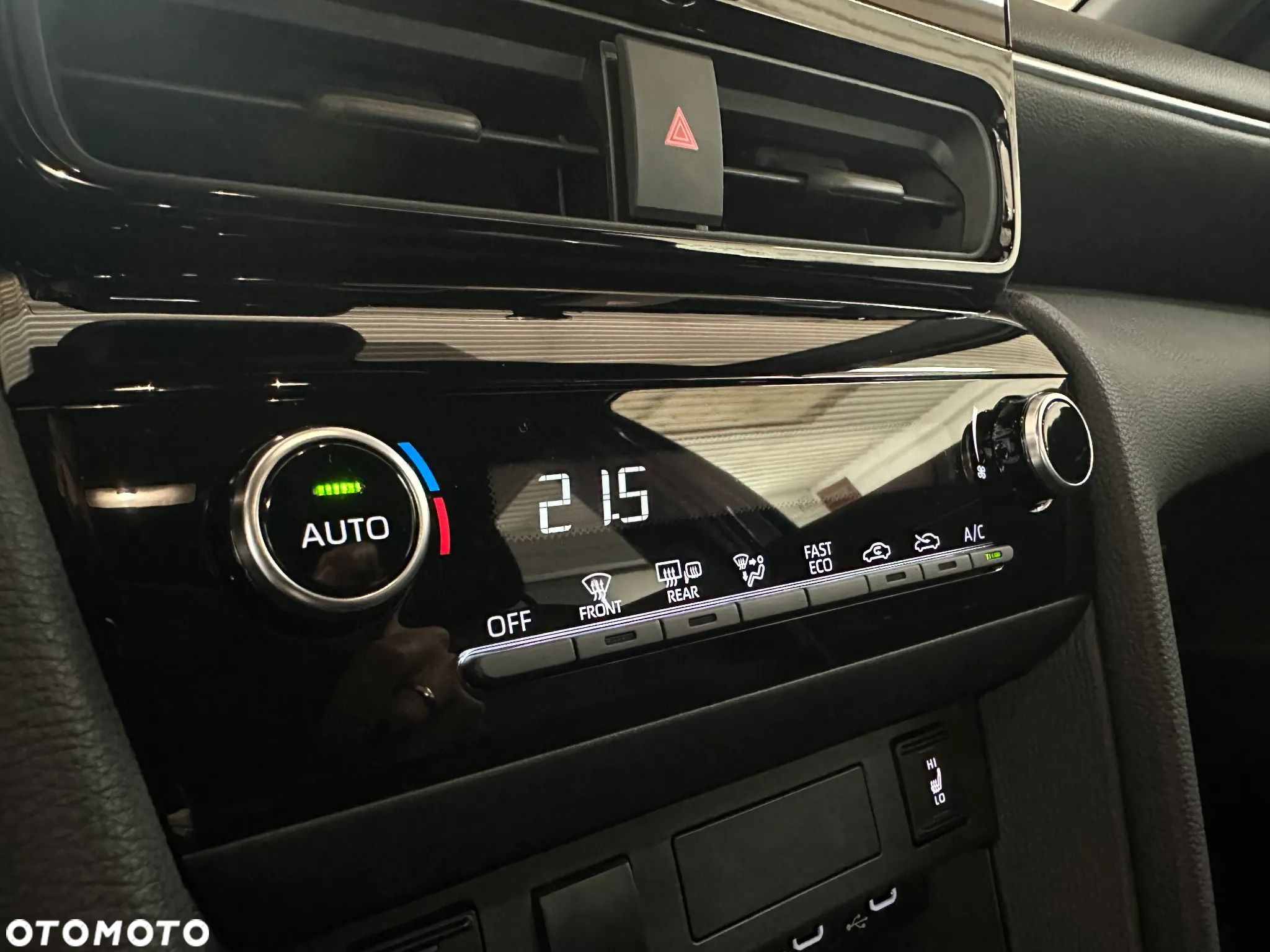Toyota Yaris Hybrid 1.5 Style - 19