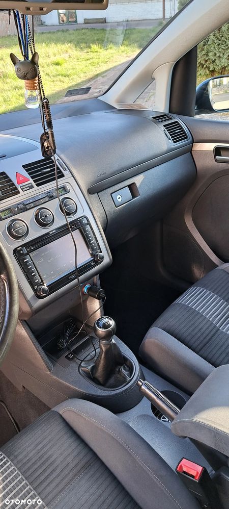 Volkswagen Touran 1.4 TSI Highline - 23