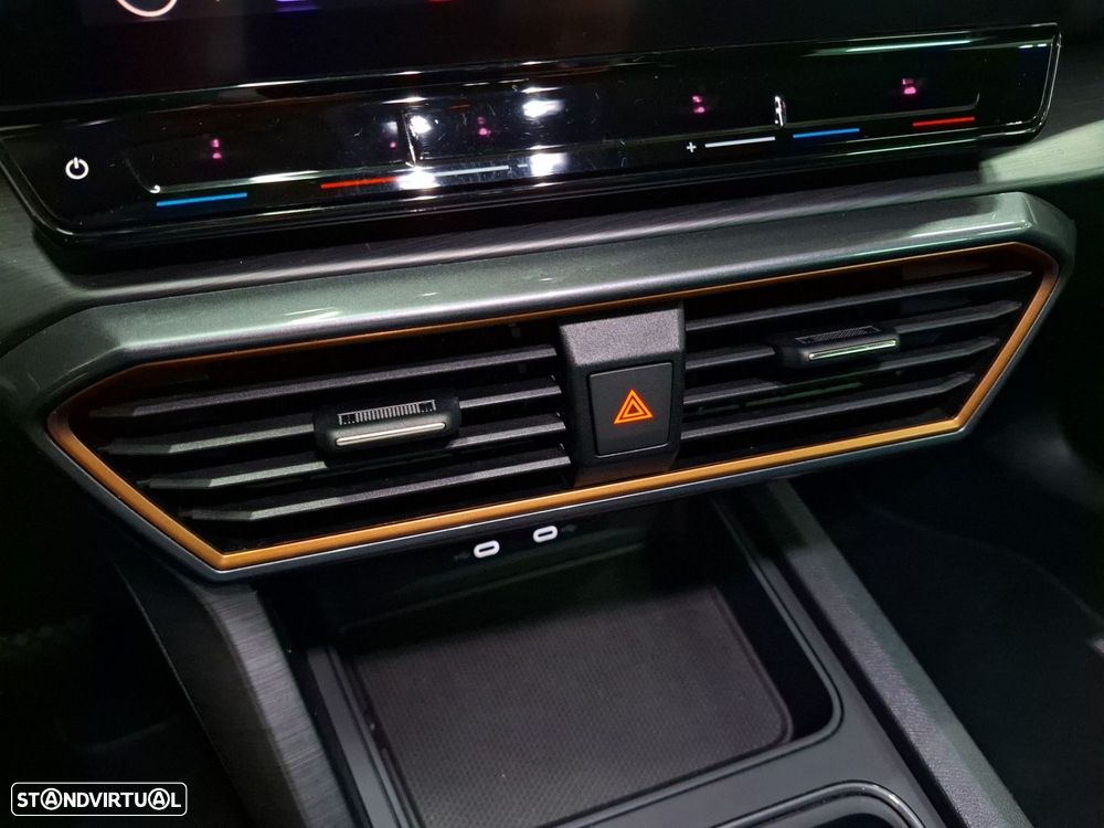 Cupra Formentor 1.4 e-Hybrid DSG VZ - 19