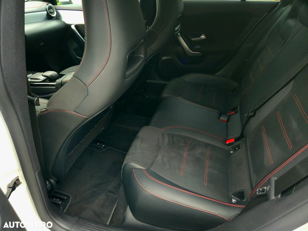 Mercedes-Benz CLA 250 e 8G-DCT AMG Line Advanced Plus - 30