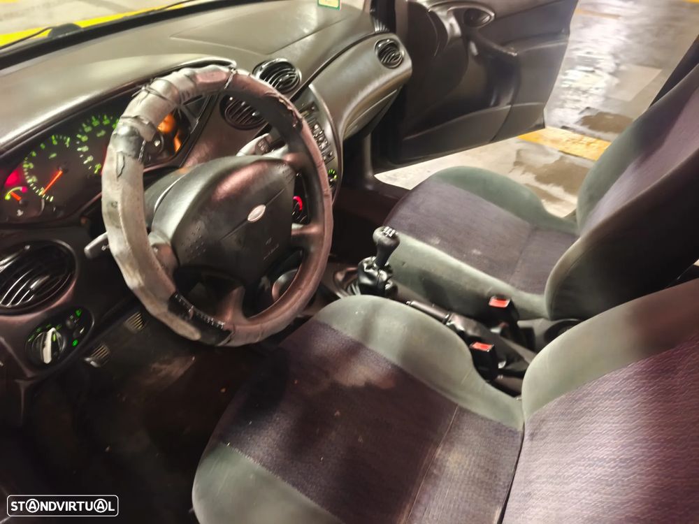 Ford Focus C-Max - 9