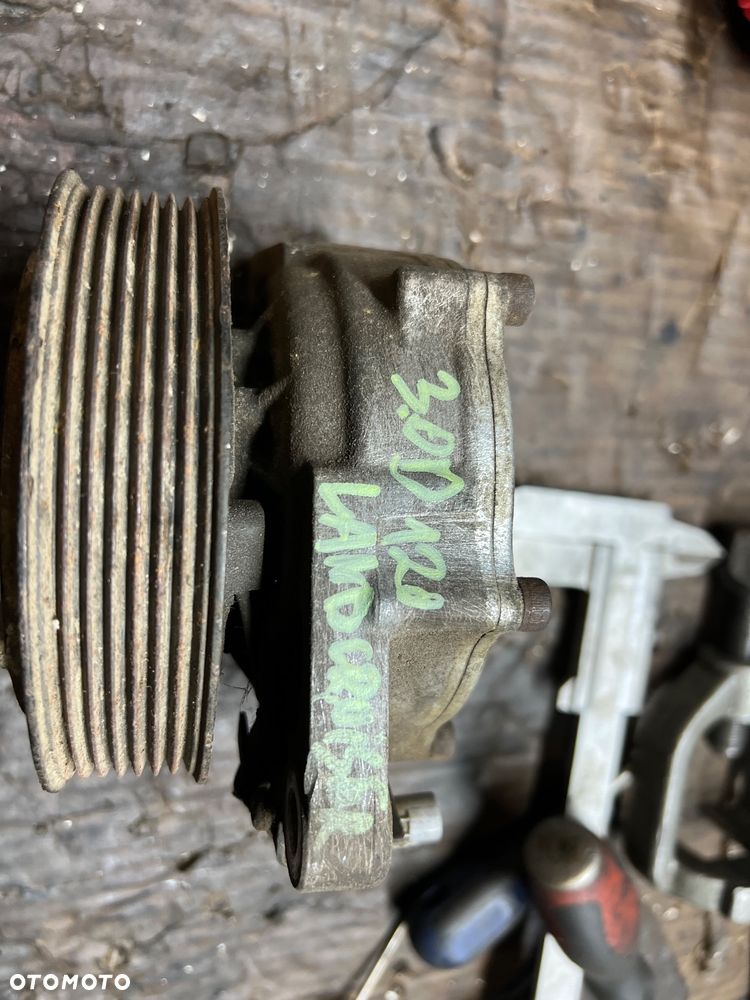 Pompa wody Toyota land cruiser 120 - 3