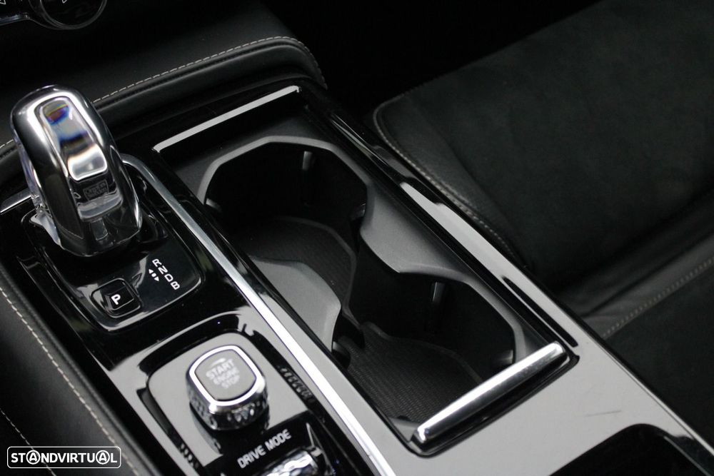 Volvo S90 2.0 T8 PHEV R-Design AWD - 30