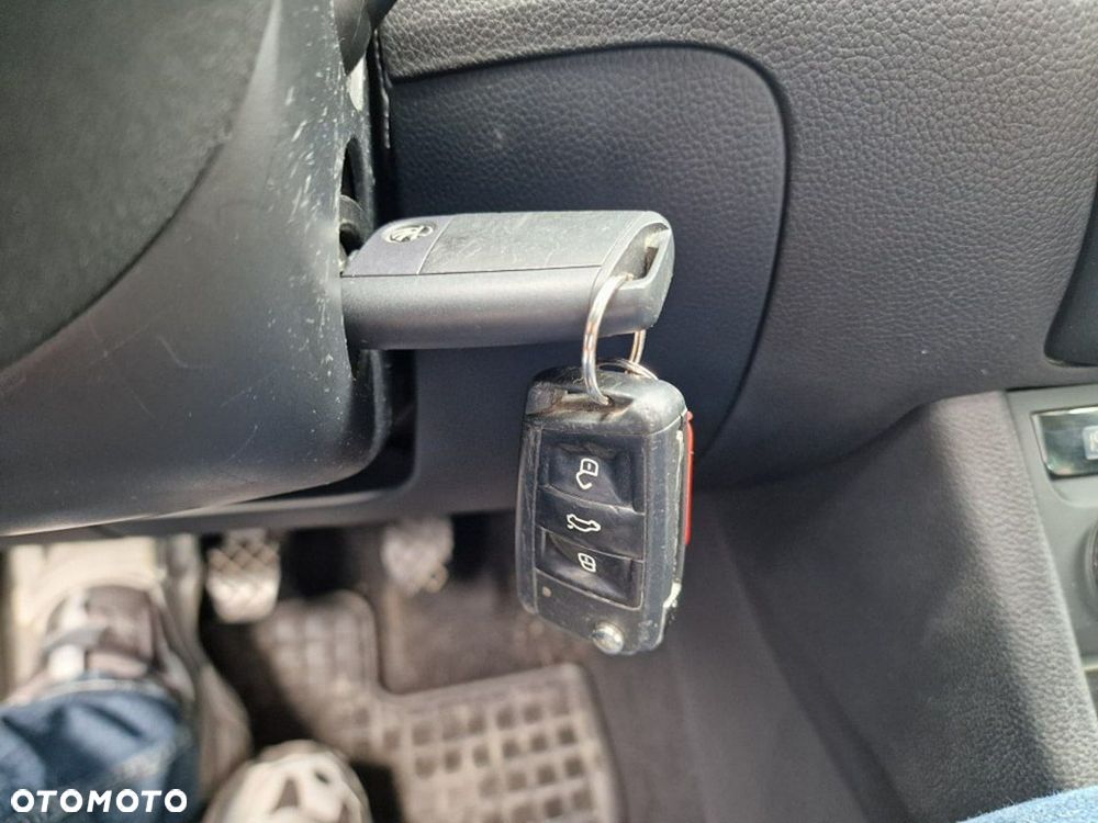 Skoda Superb 2.0 TDI Ambition - 17