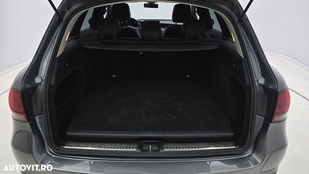 Mercedes-Benz GLC 300 e 4MATIC - 25