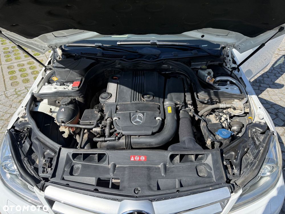 Mercedes-Benz Klasa C 250 CGI BlueEff - 18
