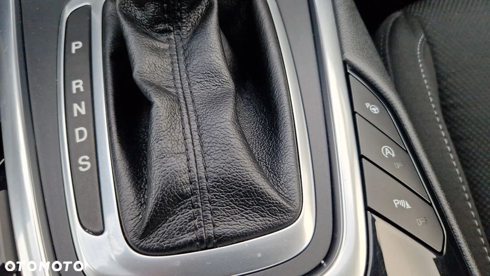 Ford S-Max 2.0 TDCi Titanium PowerShift - 24