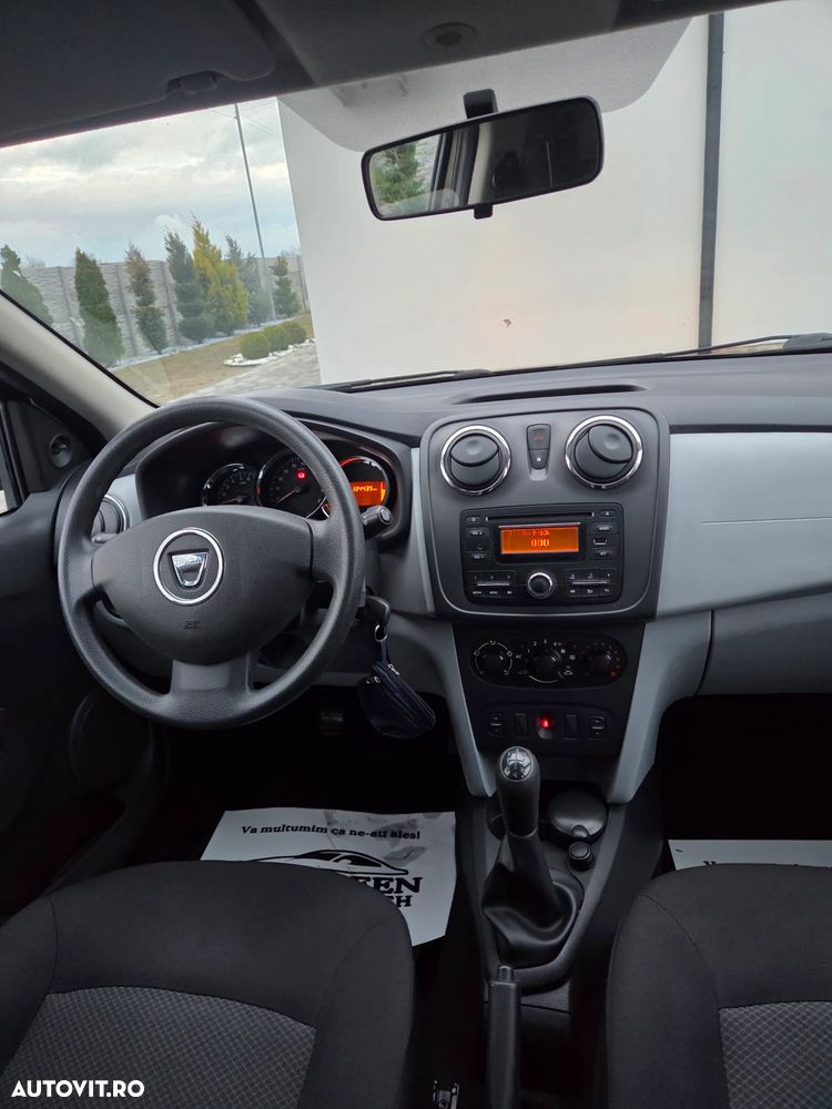 Dacia Logan 1.2 16V 75 Ambiance - 9