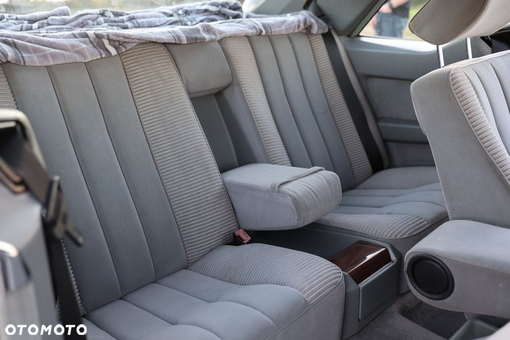 Mercedes-Benz W124 (1984-1993) - 25