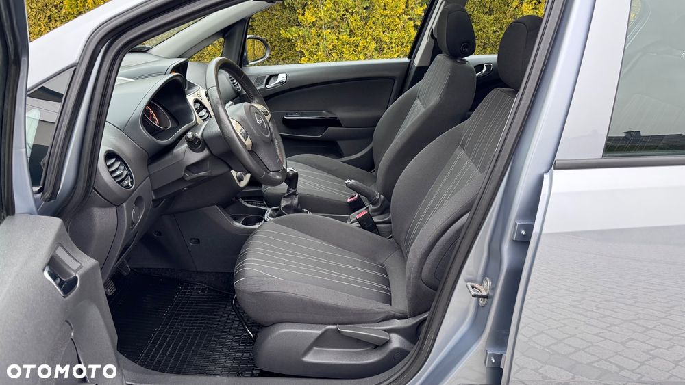 Opel Corsa - 28