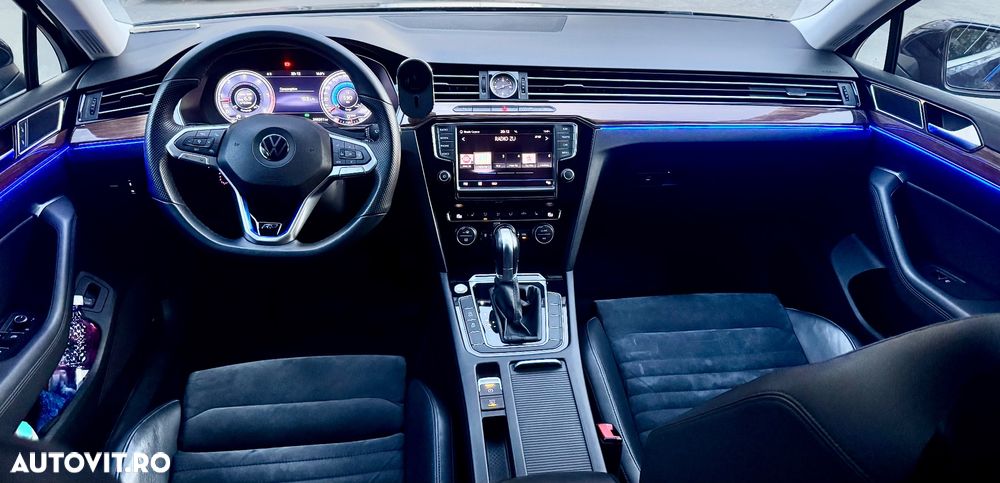 Volkswagen Passat 2.0 TDI DSG Highline - 13