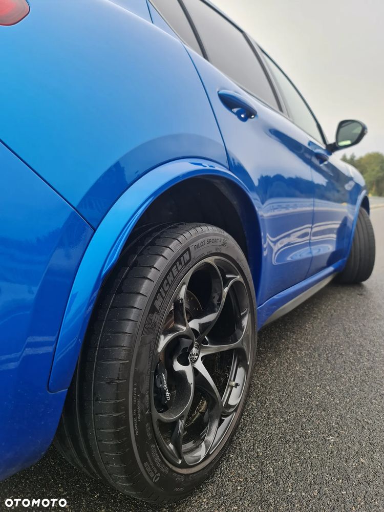 Alfa Romeo Stelvio V6 2.9 Bi-Turbo AT8-Q4 Quadrifoglio - 27