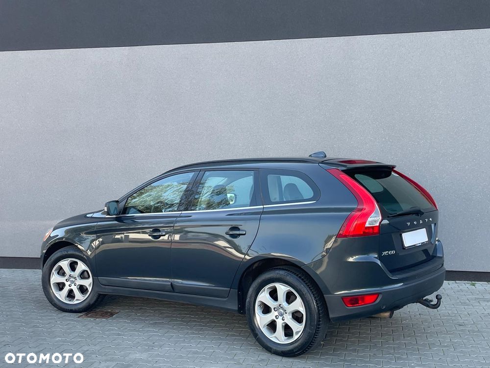 Volvo XC 60 D5 AWD Summum - 11