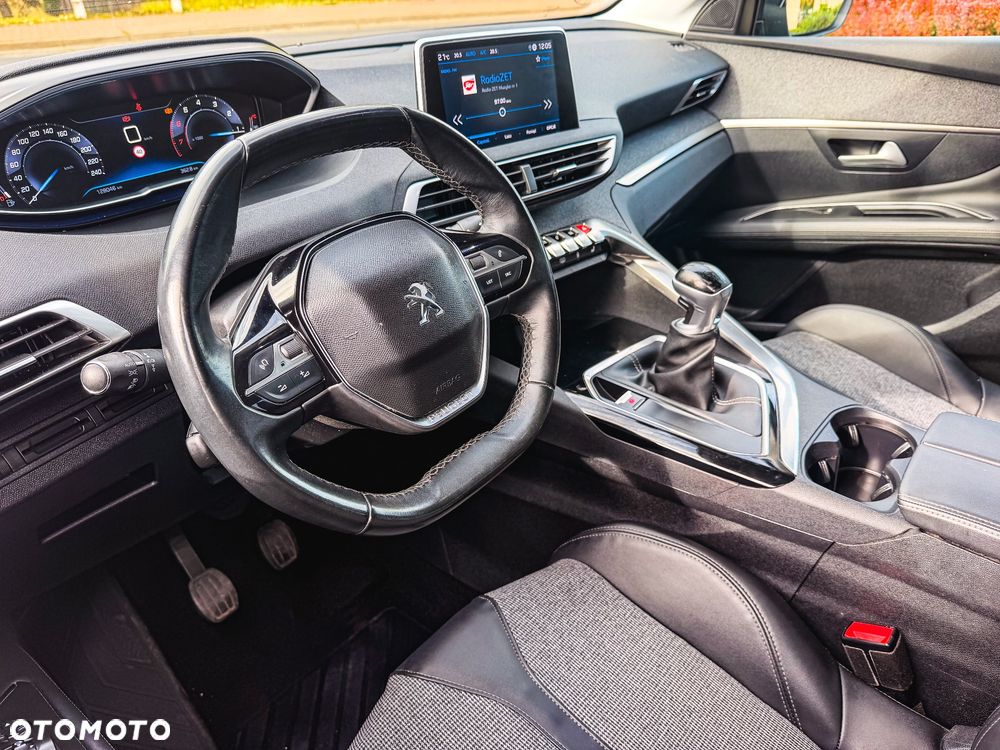 Peugeot 3008 PureTech 130 Stop & Start GPF Allure - 11