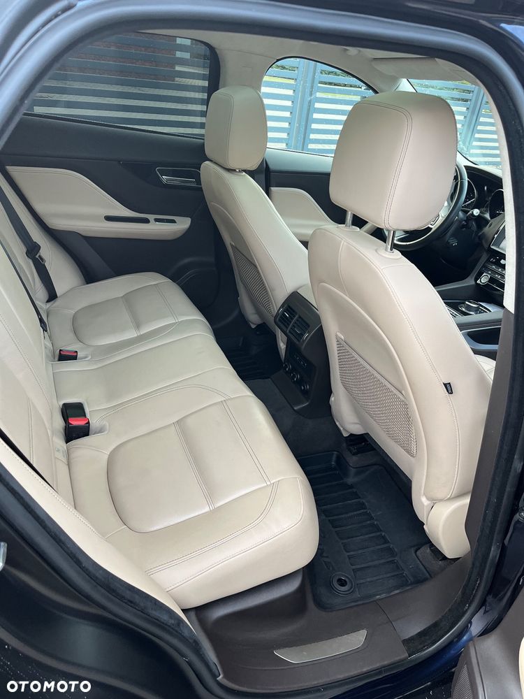Jaguar F-Pace 2.0 i4D AWD Prestige - 8