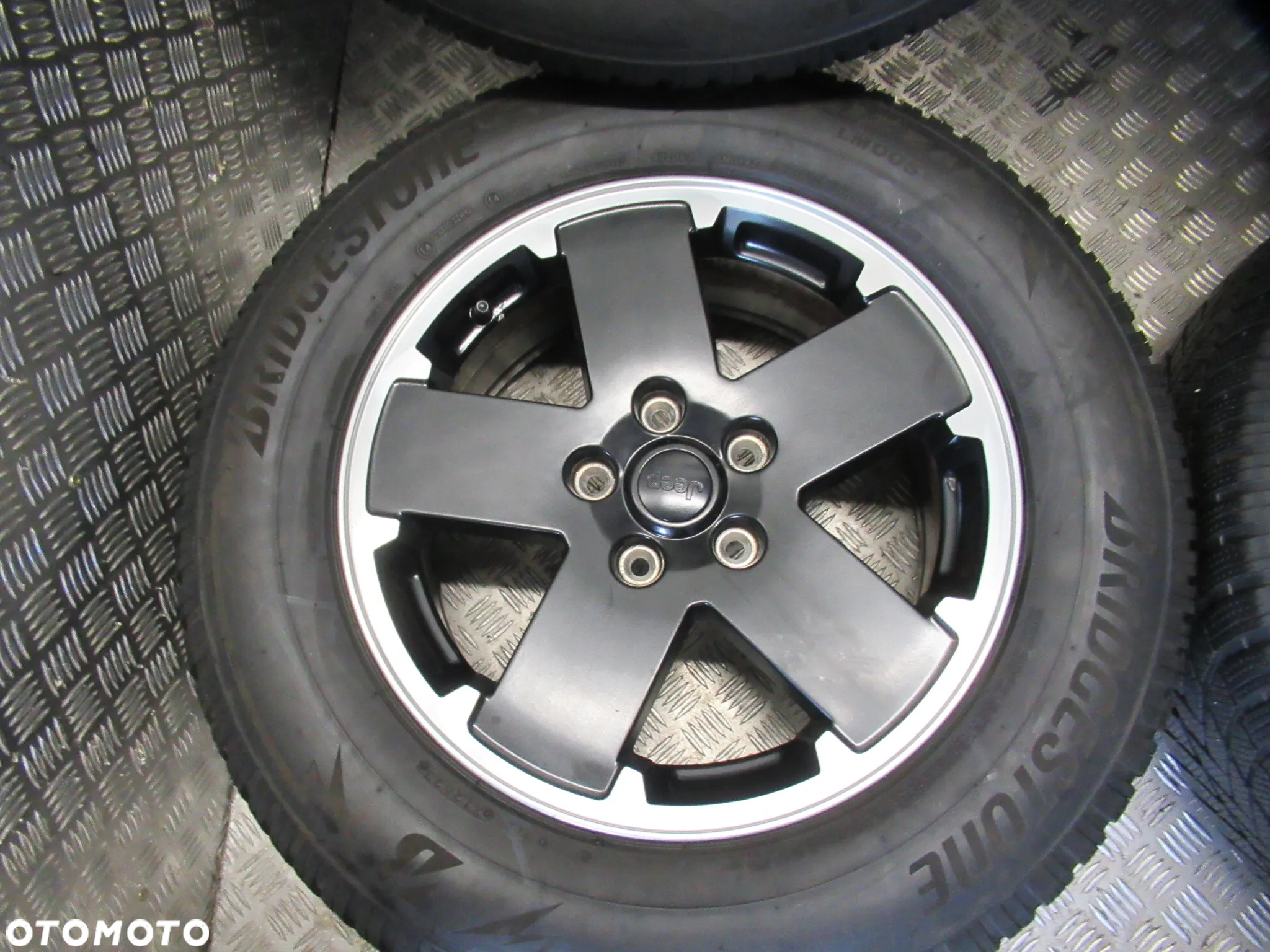 Koła Jeep Wrangler Gladiator Grand Cherokee 7,5Jx18 et44,5 5x127 - 5